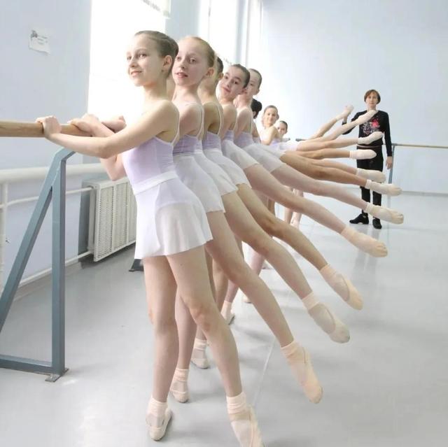 舞蹈教学视频下载什么软件（舞蹈教学视频下载mp4）插图